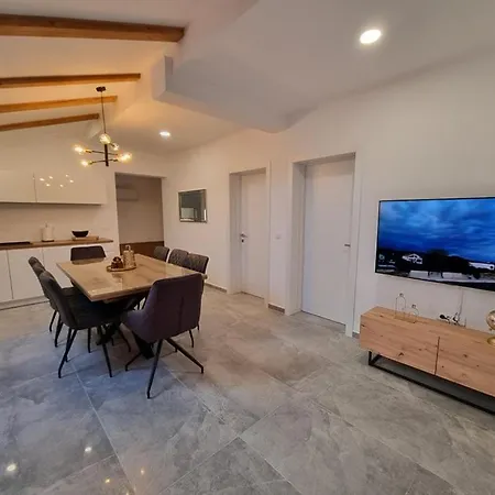 Apartment Petra *