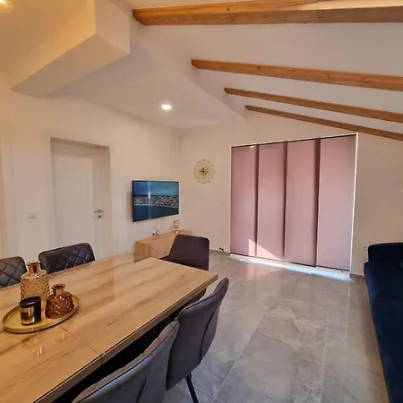 Apartment Petra