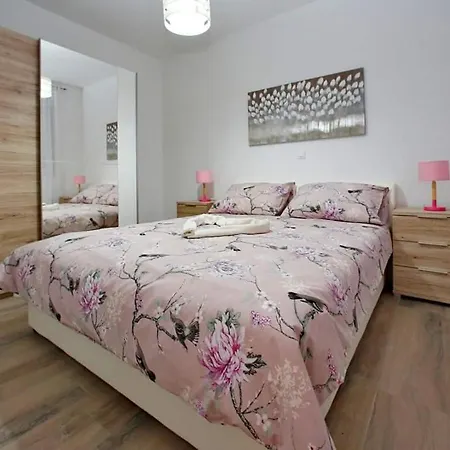 Apartment Petra