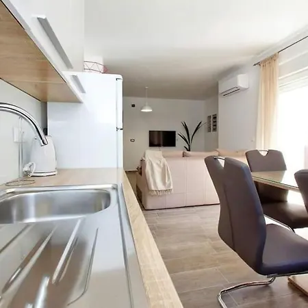 Apartment Petra *
